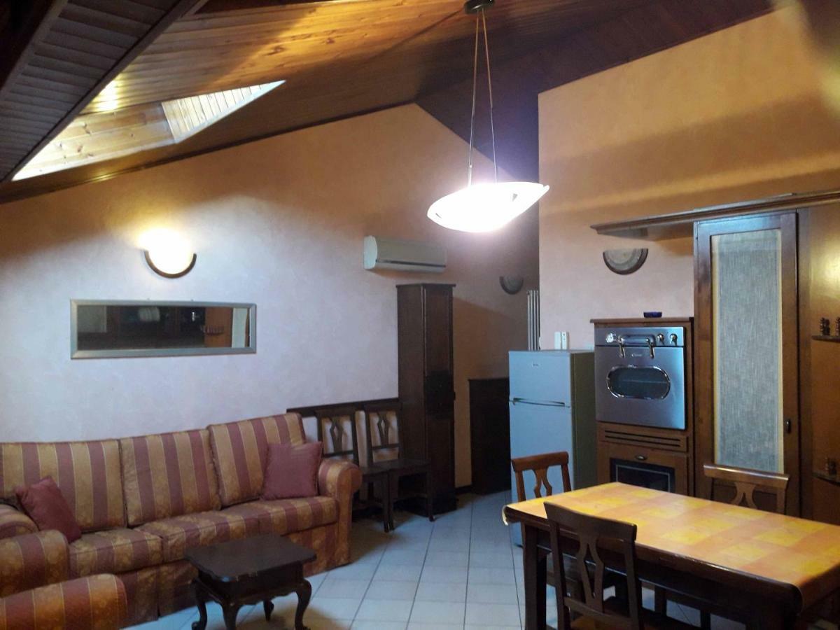 Appartamento In Piazza Umberto I A Poviglio Poviglio  Eksteriør billede